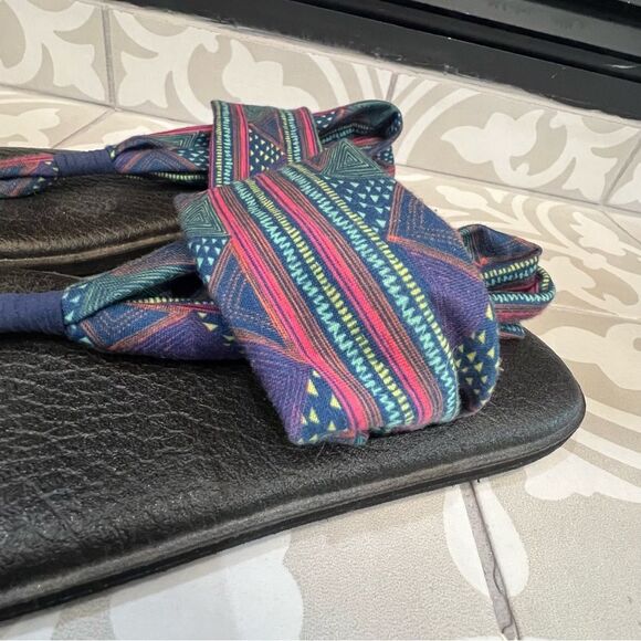 Sanuk Sandals - Picture 3 of 5